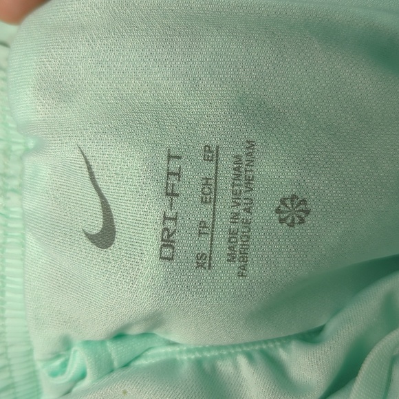 Nike Women's Dri-Fit Icon Clash Tempo Short in Mint Brief-lined Women's Size XS - Picture 4 of 6